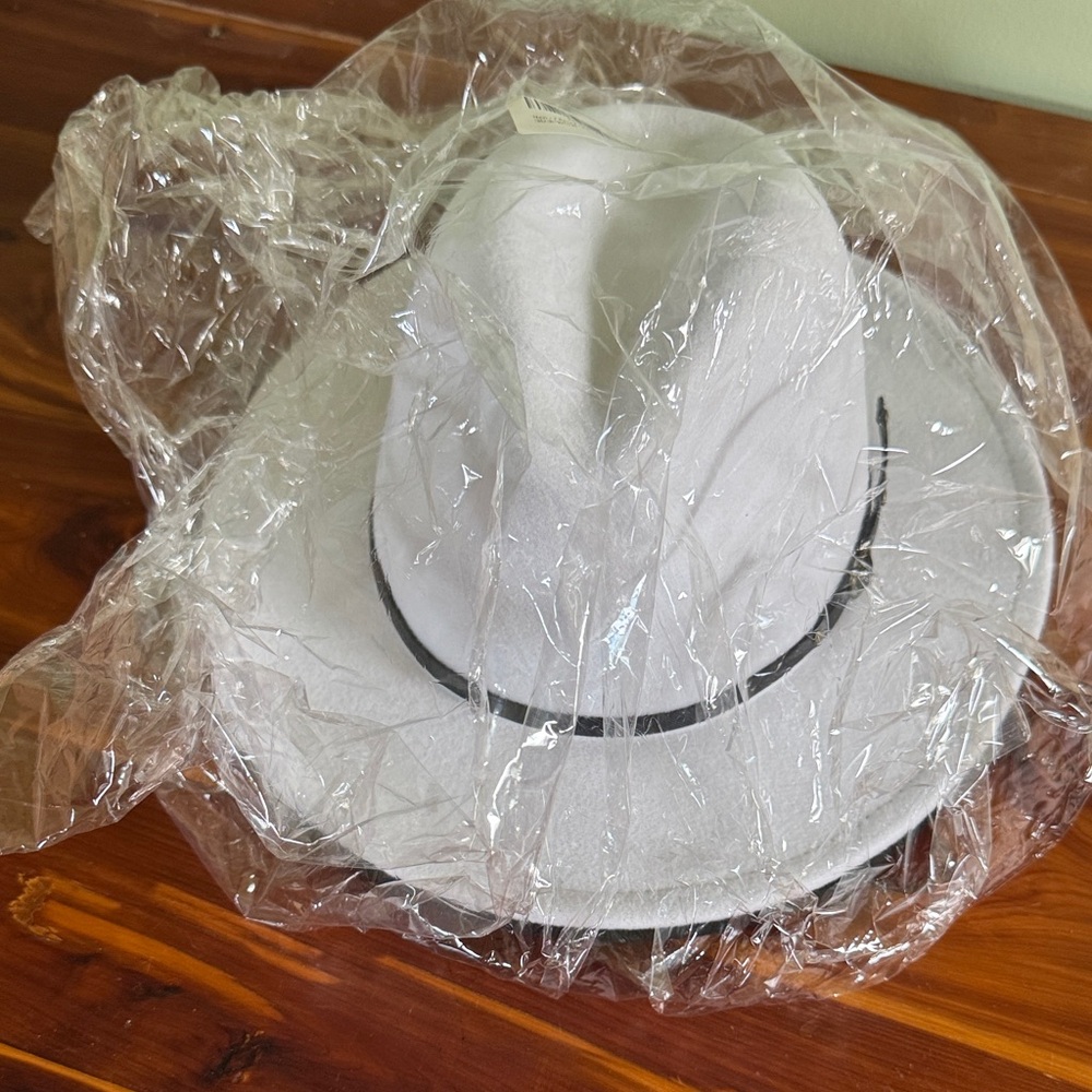Elegant Women's Hats (pack of 2)